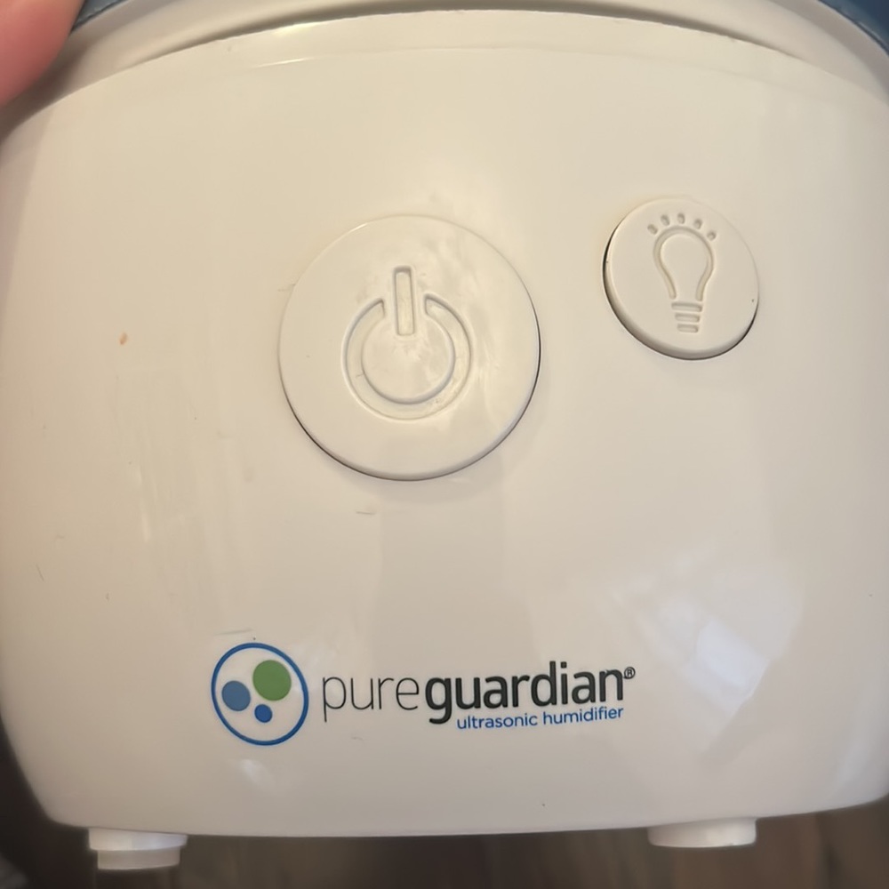 2 Blue Humidifiers - Picture 3 of 11